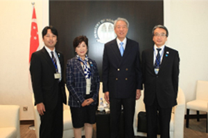 副首相と知事の画像2